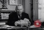 Immagine di Charles Coburn United States USA, 1954, secondo 6 filmato di repertorio 65675030293