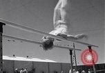 Immagine di Xxii svizzero di ginnastica americano San Francisco California USA, 1954, secondo 25 filmato di repertorio 65675030300