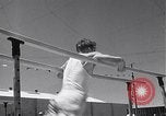Immagine di Xxii svizzero di ginnastica americano San Francisco California USA, 1954, secondo 26 filmato di repertorio 65675030300