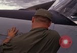 Standbild Forward Air Controller Vietnam, 1966, aus Sekunde 61 historischem Filmmaterial Videoclip 65675030304