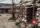 Standbild sandbagged Checkpoint Vietnam, 1966, aus Sekunde 34 historischem Filmmaterial Videoclip 65675030310