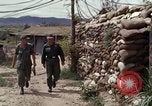 Standbild sandbagged Checkpoint Vietnam, 1966, aus Sekunde 40 historischem Filmmaterial Videoclip 65675030310