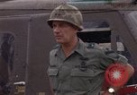 Standbild UH 1D Hubschrauber Vietnam, 1966, aus Sekunde 1 historischem Filmmaterial Videoclip 65675030314