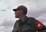 Standbild der US Air Force Kapitäne Vietnam, 1966, aus Sekunde 32 historischem Filmmaterial Videoclip 65675030324