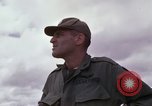 Standbild der US Air Force Kapitäne Vietnam, 1966, aus Sekunde 34 historischem Filmmaterial Videoclip 65675030324