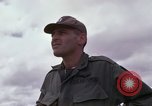 Standbild der US Air Force Kapitäne Vietnam, 1966, aus Sekunde 36 historischem Filmmaterial Videoclip 65675030324