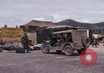 Standbild der US Air Force Kapitäne Vietnam, 1966, aus Sekunde 48 historischem Filmmaterial Videoclip 65675030324