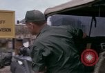 Standbild der US Air Force Kapitäne Vietnam, 1966, aus Sekunde 62 historischem Filmmaterial Videoclip 65675030324
