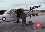 Standbild O 1E Flugzeuge Vietnam, 1966, aus Sekunde 55 historischem Filmmaterial Videoclip 65675030325