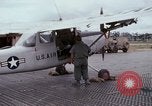 Standbild O 1E Flugzeuge Vietnam, 1966, aus Sekunde 56 historischem Filmmaterial Videoclip 65675030325