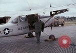 Standbild O 1E Flugzeuge Vietnam, 1966, aus Sekunde 57 historischem Filmmaterial Videoclip 65675030325