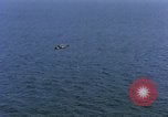 Standbild S-2E Flugzeuge Tropfen Torpedo Guantanamo Bay Kuba, 1966, aus Sekunde 5 historischem Filmmaterial Videoclip 65675030330