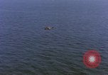 Standbild S-2E Flugzeuge Tropfen Torpedo Guantanamo Bay Kuba, 1966, aus Sekunde 7 historischem Filmmaterial Videoclip 65675030330