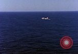 Standbild S-2E Flugzeuge Tropfen Torpedo Guantanamo Bay Kuba, 1966, aus Sekunde 50 historischem Filmmaterial Videoclip 65675030330
