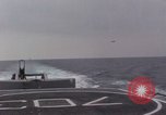 Image S-2e avion Guantanamo Bay à Cuba, 1966, de la seconde 3 séquences d'archives historiques vidéo 65675030331