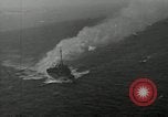 Image Frament USS (ED-677) l'île des Bermudes, 1943, de la seconde 1 séquences d'archives historiques vidéo 65675030350