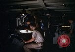Image USS Wasp Centre d'information de combat Guantanamo Bay à Cuba, 1966, de la seconde 33 séquences d'archives historiques vidéo 65675030354