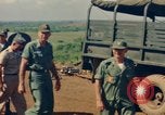 Standbild Oberst James J Moran Vietnam, 1965, aus Sekunde 50 historischem Filmmaterial Videoclip 65675030363