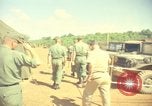 Standbild Thanksgiving Day essen Vietnam, 1965, aus Sekunde 4 historischem Filmmaterial Videoclip 65675030364