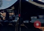 Standbild Thanksgiving Day essen Vietnam, 1965, aus Sekunde 27 historischem Filmmaterial Videoclip 65675030364