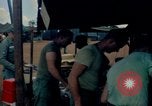 Standbild sandbagged Bunker Vietnam, 1965, aus Sekunde 6 historischem Filmmaterial Videoclip 65675030365