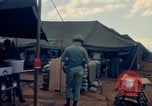 Standbild sandbagged Bunker Vietnam, 1965, aus Sekunde 20 historischem Filmmaterial Videoclip 65675030365