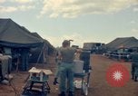 Standbild sandbagged Bunker Vietnam, 1965, aus Sekunde 24 historischem Filmmaterial Videoclip 65675030365