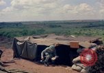 Standbild sandbagged Bunker Vietnam, 1965, aus Sekunde 45 historischem Filmmaterial Videoclip 65675030365