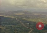 Standbild amerikanische 1st Cavalry Division Bereich Ankhe Süd Vietnam, 1965, aus Sekunde 12 historischem Filmmaterial Videoclip 65675030366