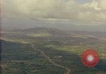 Standbild amerikanische 1st Cavalry Division Bereich Ankhe Süd Vietnam, 1965, aus Sekunde 14 historischem Filmmaterial Videoclip 65675030366