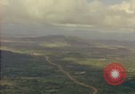 Standbild amerikanische 1st Cavalry Division Bereich Ankhe Süd Vietnam, 1965, aus Sekunde 16 historischem Filmmaterial Videoclip 65675030366