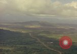 Standbild amerikanische 1st Cavalry Division Bereich Ankhe Süd Vietnam, 1965, aus Sekunde 20 historischem Filmmaterial Videoclip 65675030366