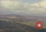 Standbild amerikanische 1st Cavalry Division Bereich Ankhe Süd Vietnam, 1965, aus Sekunde 27 historischem Filmmaterial Videoclip 65675030366