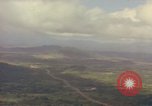 Standbild amerikanische 1st Cavalry Division Bereich Ankhe Süd Vietnam, 1965, aus Sekunde 28 historischem Filmmaterial Videoclip 65675030366
