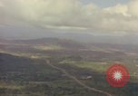 Standbild amerikanische 1st Cavalry Division Bereich Ankhe Süd Vietnam, 1965, aus Sekunde 29 historischem Filmmaterial Videoclip 65675030366