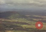 Standbild amerikanische 1st Cavalry Division Bereich Ankhe Süd Vietnam, 1965, aus Sekunde 56 historischem Filmmaterial Videoclip 65675030366