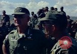 Standbild William C Westmoreland Phan Rang Vietnam, 1965, aus Sekunde 8 historischem Filmmaterial Videoclip 65675030367