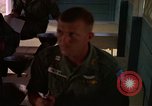 Standbild Briefing Ankhe Süd Vietnam, 1966, aus Sekunde 23 historischem Filmmaterial Videoclip 65675030368