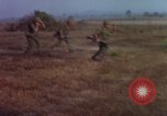 Standbild Briefing Ankhe Süd Vietnam, 1966, aus Sekunde 56 historischem Filmmaterial Videoclip 65675030368