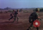 Standbild Briefing Ankhe Süd Vietnam, 1966, aus Sekunde 59 historischem Filmmaterial Videoclip 65675030368