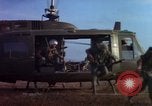 Standbild 173D Airborne Brigade Ankhe Süd Vietnam, 1966, aus Sekunde 11 historischem Filmmaterial Videoclip 65675030369