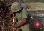 Standbild 173D Airborne Brigade Ankhe Süd Vietnam, 1966, aus Sekunde 18 historischem Filmmaterial Videoclip 65675030369