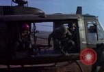 Standbild 173D Airborne Brigade Ankhe Süd Vietnam, 1966, aus Sekunde 36 historischem Filmmaterial Videoclip 65675030369