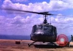 Standbild 13 41 54 Signal Battalion Ankhe Süd Vietnam, 1966, aus Sekunde 13 historischem Filmmaterial Videoclip 65675030370