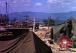Standbild angegriffen Signal site Ankhe Süd Vietnam, 1966, aus Sekunde 9 historischem Filmmaterial Videoclip 65675030371