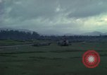 Standbild UH-1D Hubschrauber Ankhe Süd Vietnam, 1965, aus Sekunde 14 historischem Filmmaterial Videoclip 65675030373