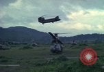 Standbild UH-1D Hubschrauber Ankhe Süd Vietnam, 1965, aus Sekunde 20 historischem Filmmaterial Videoclip 65675030373