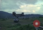 Standbild UH-1D Hubschrauber Ankhe Süd Vietnam, 1965, aus Sekunde 27 historischem Filmmaterial Videoclip 65675030373