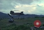 Standbild UH-1D Hubschrauber Ankhe Süd Vietnam, 1965, aus Sekunde 28 historischem Filmmaterial Videoclip 65675030373