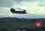 Standbild UH-1D Hubschrauber Ankhe Süd Vietnam, 1965, aus Sekunde 31 historischem Filmmaterial Videoclip 65675030373